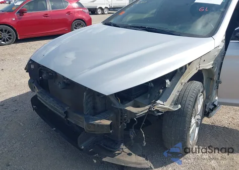 2019 Hyundai Sonata Sport z USA, uszkodzony, nr VIN 5NPE34AF2KH780368